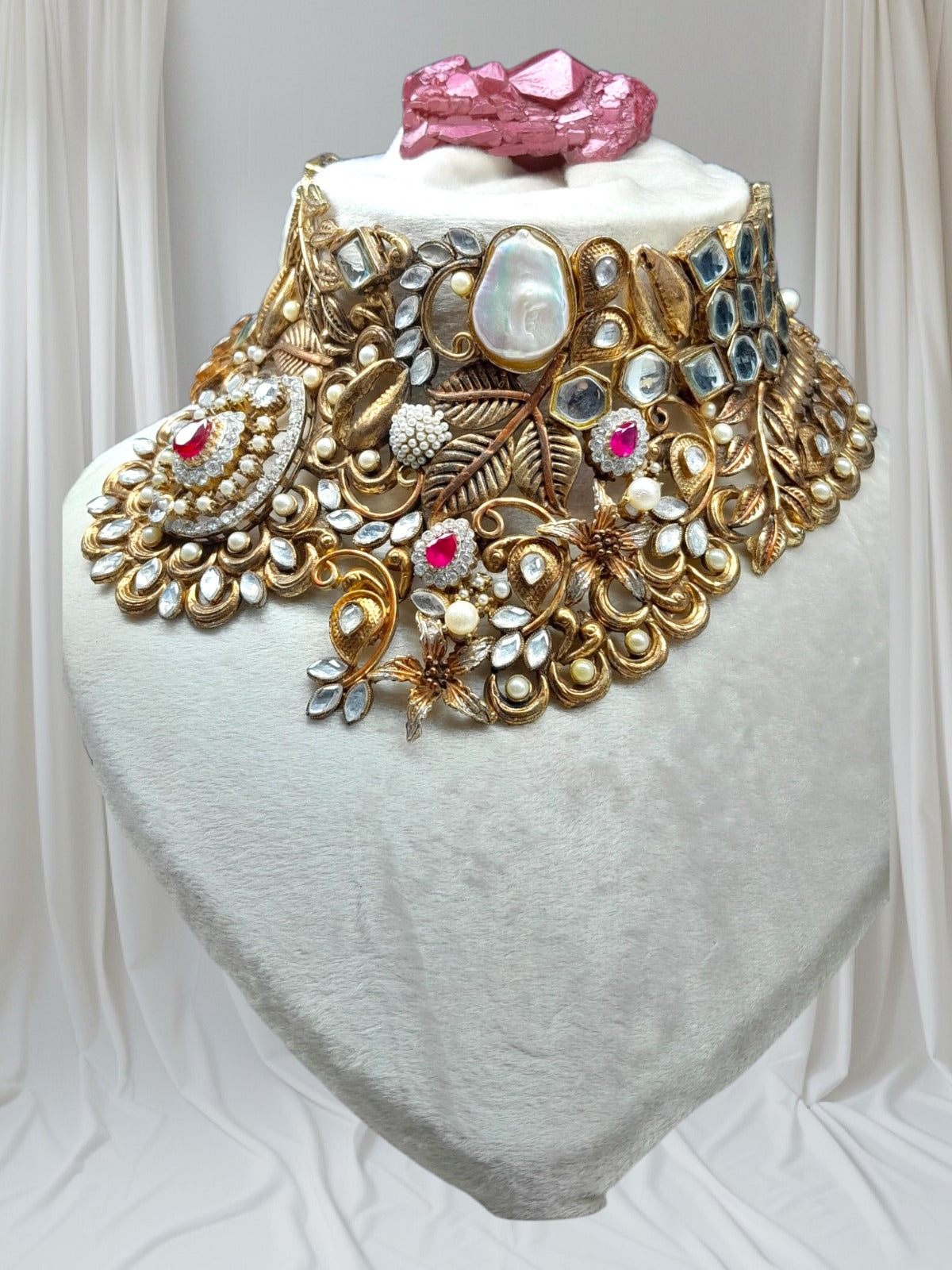 Luxurious Designer Bridal Set with Mother of Pearl – A Timeless Treasure