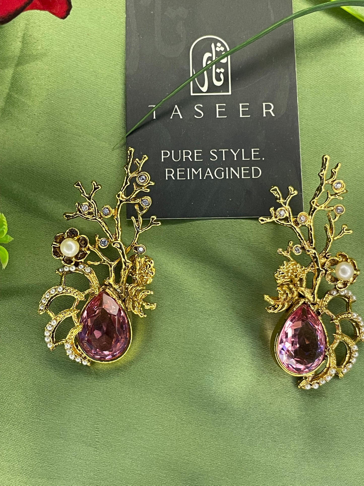 Earrings - Nature Love Stud - Pink