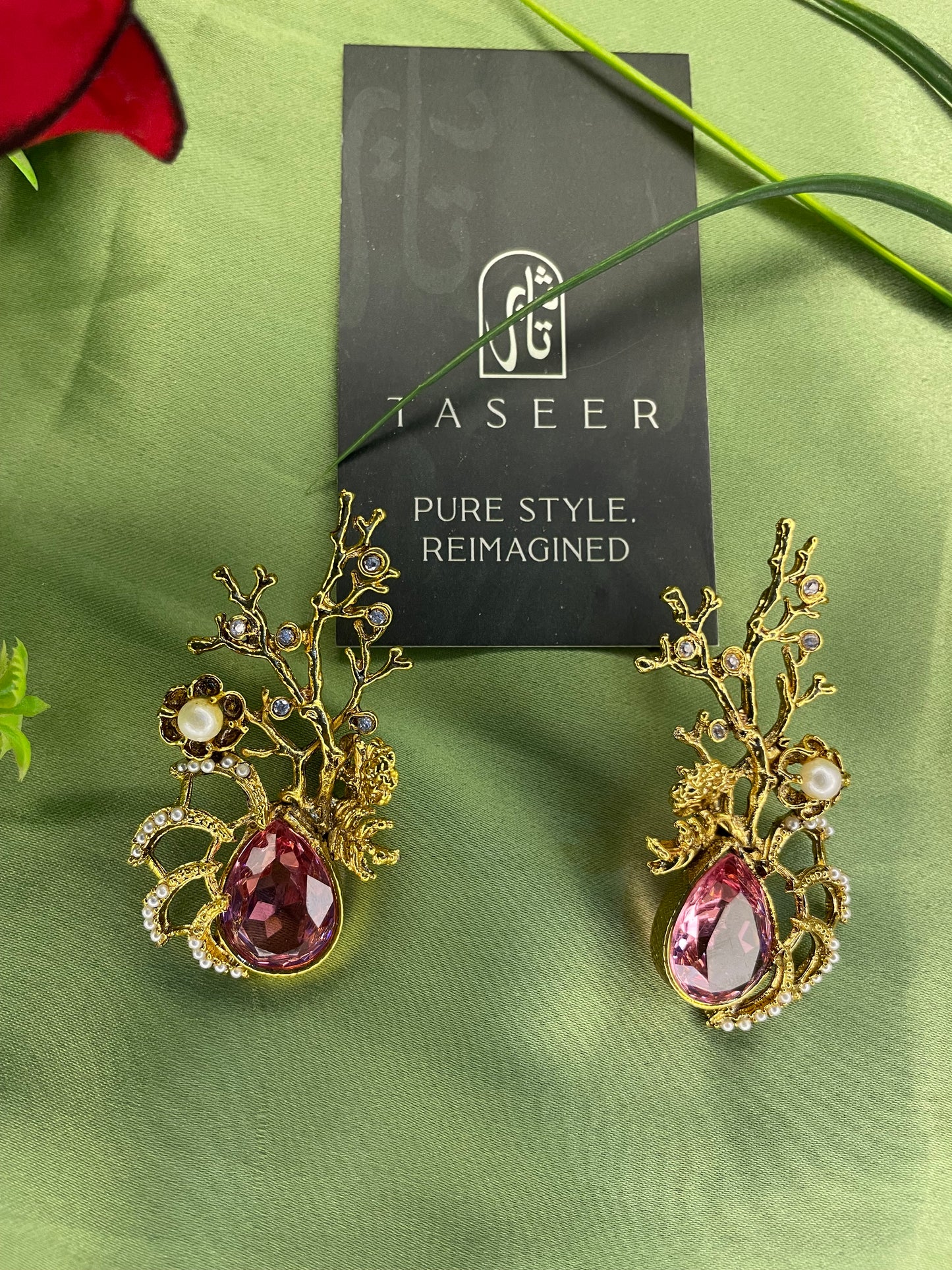 Earrings - Nature Love Stud - Pink