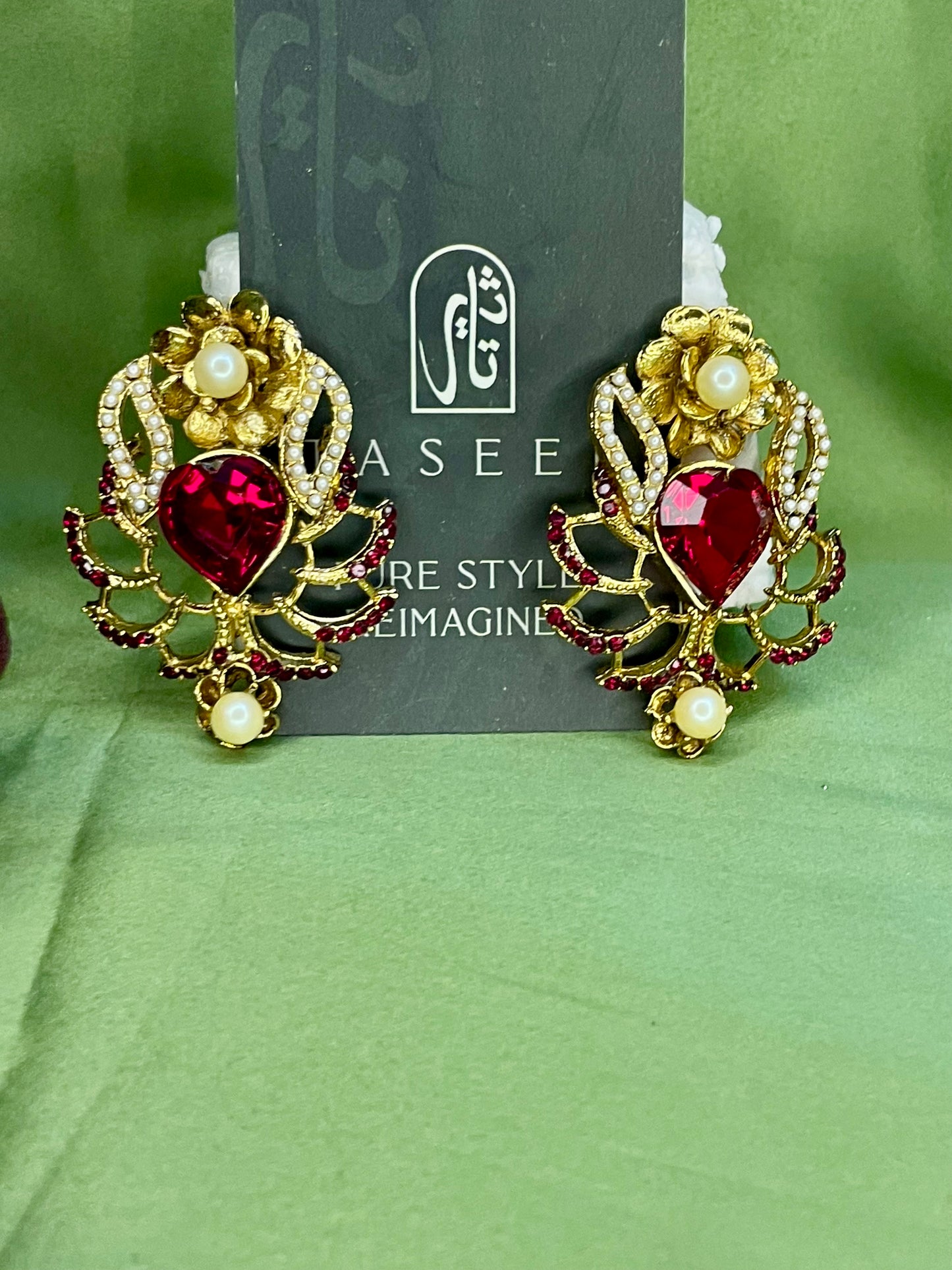 Earrings - Dreamy Studs - Red