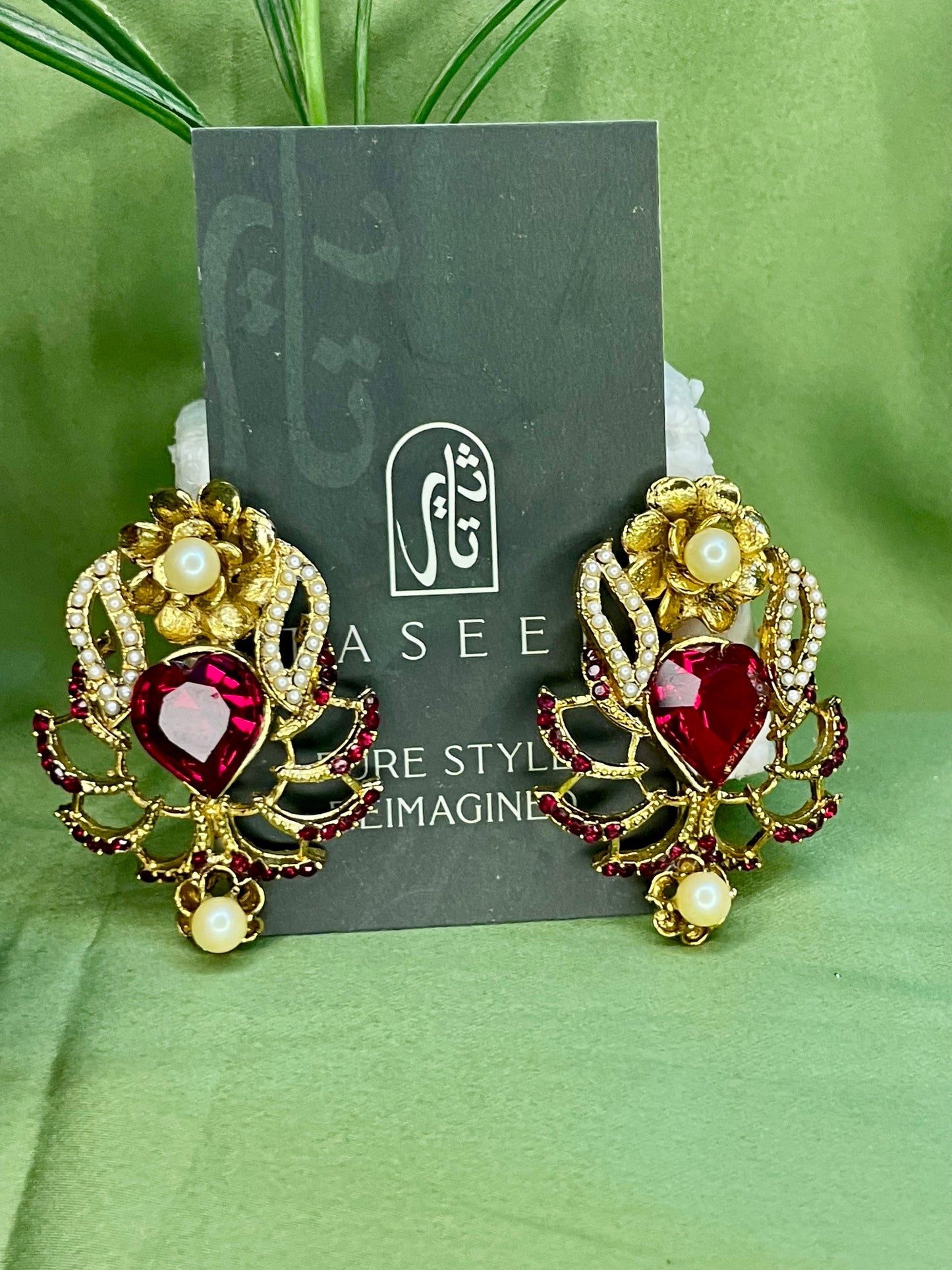 Earrings - Dreamy Studs - Red
